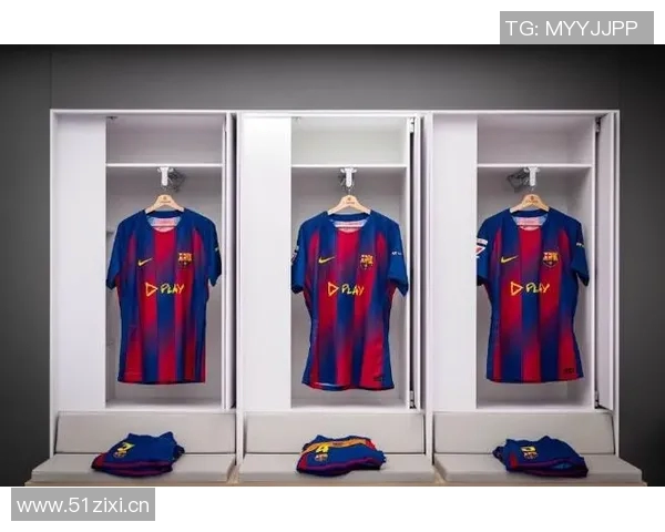 黄老板分享8岁与34岁穿巴萨球衣对比照引发粉丝热议 黄老板分享8岁与34岁穿巴萨球衣对比照引发粉丝热议