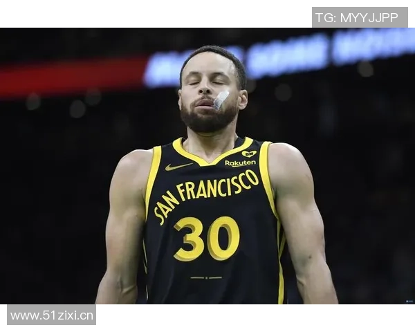 库里赛季初表现惊艳场均333分助攻和抢断数据同样出色